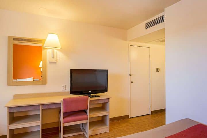 Room 6 of 29