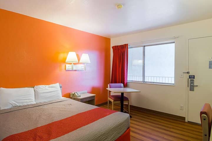 Room 7 of 29