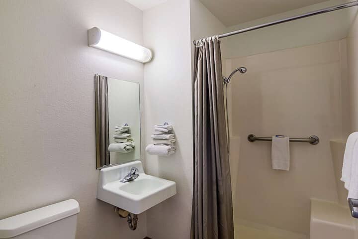 Room 18 of 29